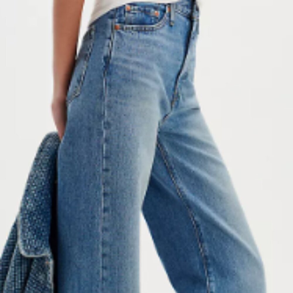 Levi's Ribcage Wide-Leg Jeans  29W X 34L  (Color: Far and Wide- light wash)